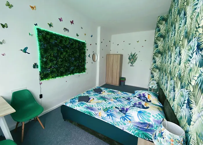 Jungle Rooms