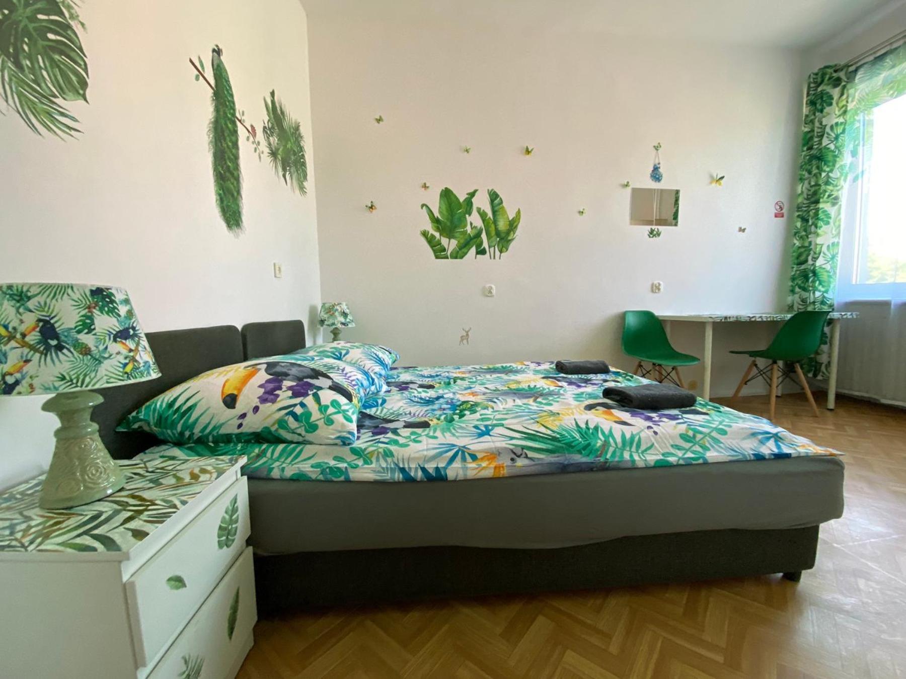 Jungle Apartment *